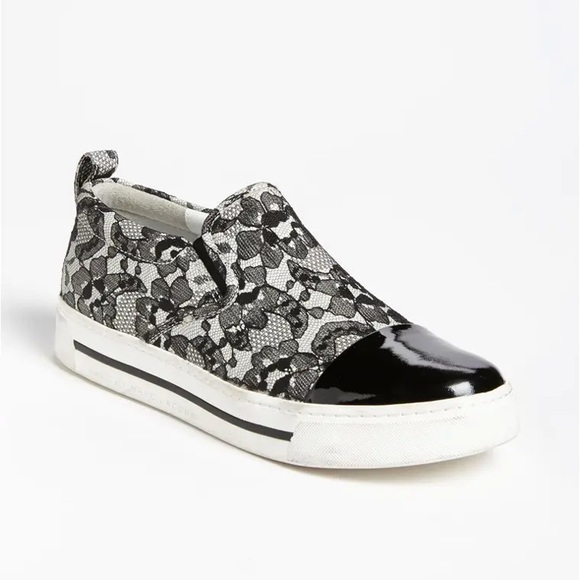 Marc Jacobs Shoes - MARC JACOBS Lace Slip On Sneaker